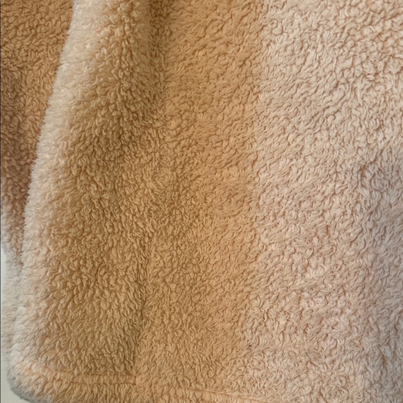 Patagonia Women’s Los Gatos Fleece 1/4-Zip Pullover in Calcium Pink/Cream - Picture 5 of 5